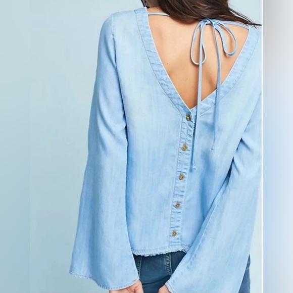 Anthropologie Cloth & Stone Chambray Top Size Large Button-Back Bell Sleeve - Picture 2 of 13